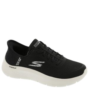 Shoe Mall has hundreds of mark downs!