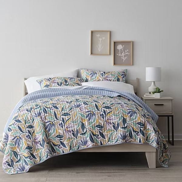 JCPenney 𝓈𝒶𝓋𝒾𝓃𝑔𝓈 are HERE!  Up To 80% Off clearance items!!!