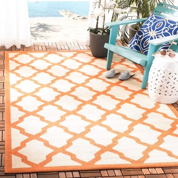 Courtyard Amber Geometric Indoor/Outdoor Area Rug
