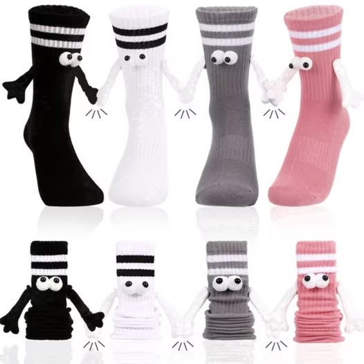 4-Pair 3D Eye Magnetic Novelty Crew Socks, Funny Googly Eye Design